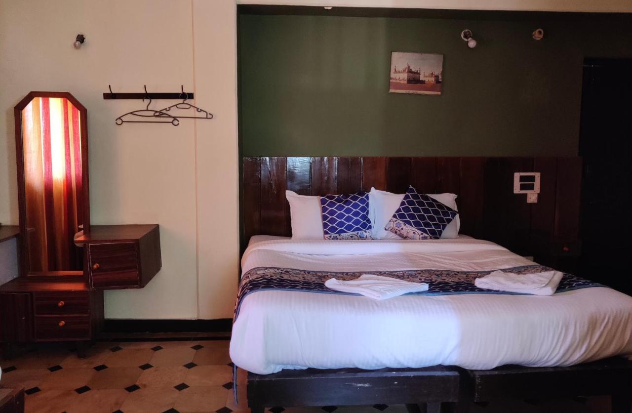 Hotel Caveri Comfort Inn Madikeri Exterior foto
